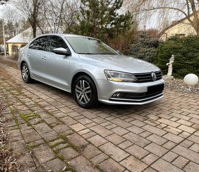 VOLKSWAGEN JETTA HIGHLINE - 6