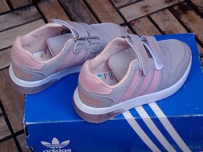 Detská športová obuv Adidas, EU 28 (18 cm) - ako nové - 6