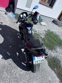 Honda Hornet 600 - 6