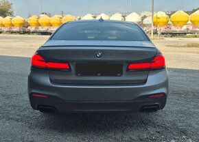 BMW M550i  xDrive aj na Leasing - 6