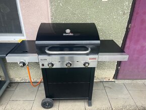 PLYNOVÝ GRIL CHAR-BROIL - 6