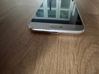 Samsung Galaxy J3 6 Duos - zlatý - 6