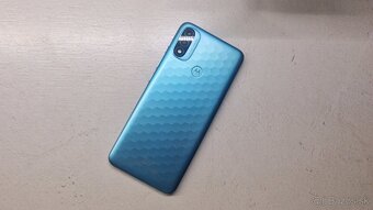 Motorola Moto E20 - lacný, dobrý mobil - 6