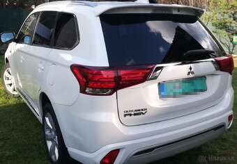 Mitsubishi Outlander 2.4 MIVEC PHEV 4WD - 6