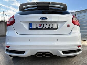 Ford Focus 2,0 ST - 6