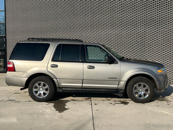 Ford Expedition XLT 5,4 V8, 4x4, 1.majitel, 67 000 km - 6