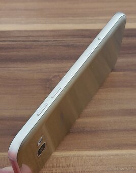 Samsung Galaxy A5 Gold - 6