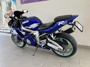 Yamaha YZF R6 - 6