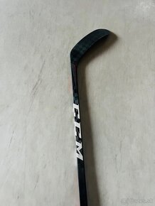 Predám hokejku CCM Jetspeed FT3 PRO nová ‼️ - 6