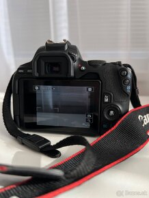 Canon eos 250D - 6