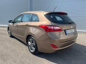 Predám Hyundai i30 combi 1.6 benzín 88kW - 6