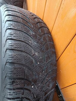 Plechové dysky 4x108 na zimných pneumatikách 185/65R15 - 6