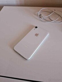 iPhone Xr 64GB White - 6