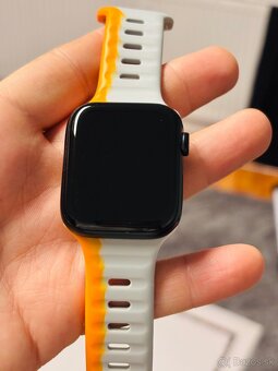 apple watch SE 2 - 6