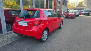 Toyota Yaris Hybrid 1.5 Style - 6