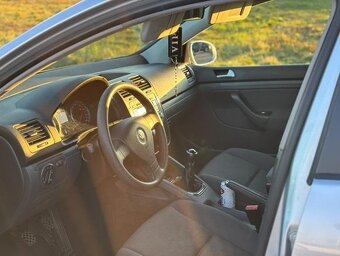 Volkswagen Golf 5 1.9 TDI 77 kw - 6