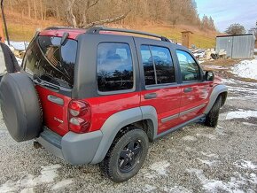 Jeep Cherokee 2,8CRD 120kw, A5, r.v.2005 - 6