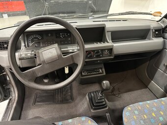 Renault TR5 1.4 - 6