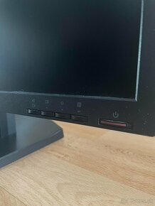 24 palcovy Full HD monitor Lenovo (LT2423wc) - 6