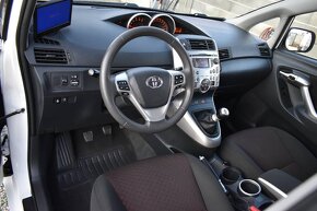 Toyota Verso 2.0 I D-4D 125 Premium - 6