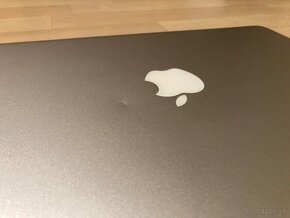 Apple MacBook Pro 2009 13” - 6