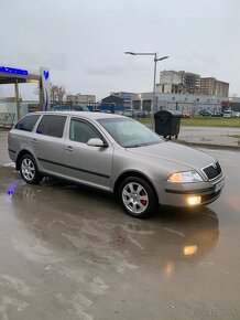 ŠKODA OCTAVIA II combi 2.0 TDI 16V Elegance - 6