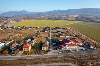 Ponúkame na predaj stavebný pozemok v obci Belá nad Cirochou - 6