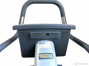 Profesionálny Stepper TECHNOGYM EXCITE 700 LCD TV - 6