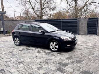 Kia Ceed 1.6Crdi 2012 stresne okno - 6