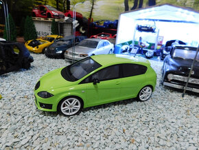 model auta Seat Leon Cupra R, zelená farba Otto mobile 1:18 - 6