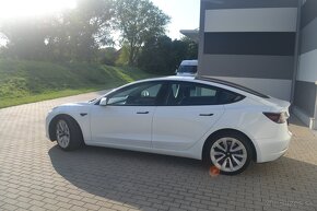 TESLA MODEL 3 - 6