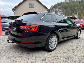 Škoda Superb Combi 2.0 TDI Style-- 125 000km-- - 6