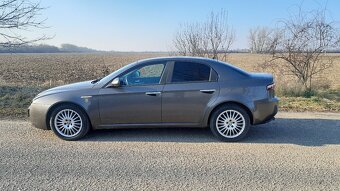 Alfa Romeo 159 - 6