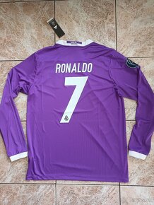 Real Madrid 16/17 Away Final version RONALDO - 6