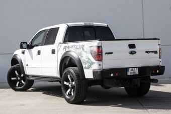 Ford F-150 6.2L SVT Raptor - 6