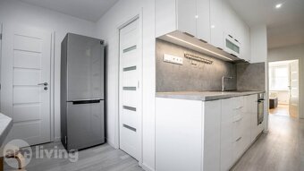 ZARIADENÝ - priestranný 3i 83m² + loggia - Nová Dubnica - 6