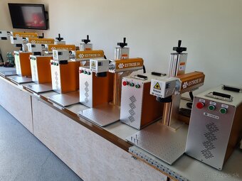 Fiber laser 20W, 30 W a 50W  na popis súčiastok kovu plastu - 6