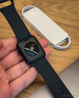 Apple Watch SE 2 (2024) 40mm Midnight - neaktivované - 6