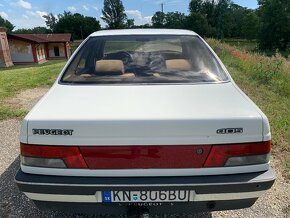 PEUGEOT 405 1,9 D - 6