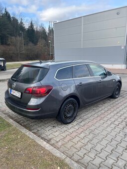 Opel Astra Sports Tourer 1.7 cdti (2011) - 6