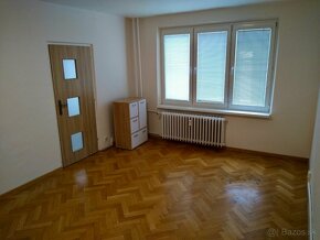 SEVER - HLINKOVA 1 IZBOVÝ BYT 39 M2 NEZARIADENÝ BYT, BALKÓN, - 6