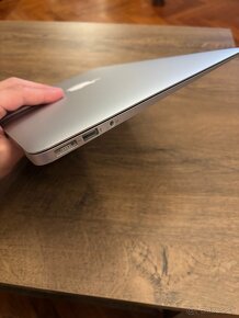 MacBook Air (13- inch, 2017 - 6