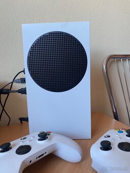 Xbox series S + 2x ovládače - 6