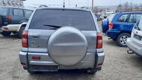 Toyota RAV4 2.0 benzin 4x4 110 kw 11/2003 - 6