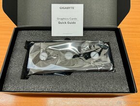 GIGABYTE Radeon RX 6700 XT GAMING OC 12GB GDDR6 - 6