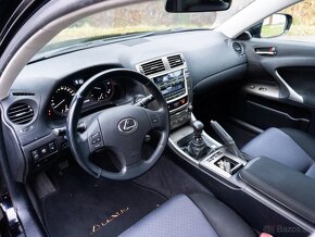 Lexus IS220d - 6