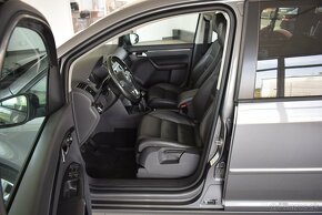 Volkswagen Touran 2,0 TDi,HIGHLINE,kamera,7míst, - 6