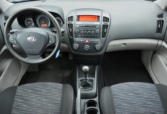 KIA Cee’d Sporty Wagon 1.6 SR. voz - 6