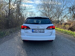 Opel Astra Sports Tourer - 6