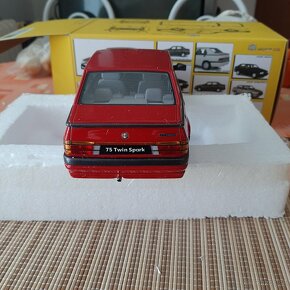 1:18 Alfa romeo Minichamps,Laudaracing - 6